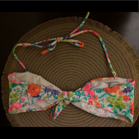 Victoria’s Secret Bandeau Convertible Swim Top - Picture 3 of 7